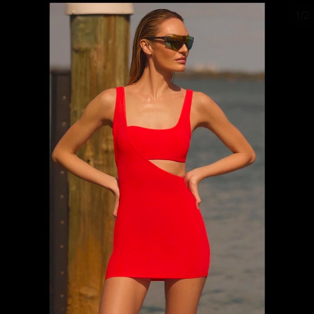 Alo Yoga Asymmetrical Soleil Dress - Picture 2 of 2